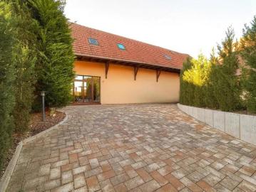 Grange Loft de 200 m² – Piscine, Spa