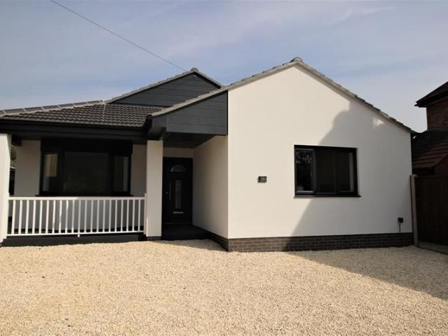 Grange Lane, Bromham MK43, 4 bed detached bungalow to rent, £2,700 pcm | PrimeLocation