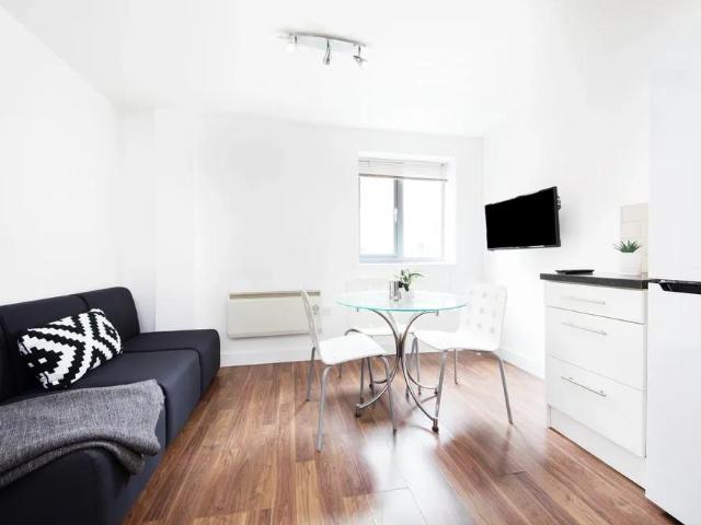 Grange Lane, Leicester LE2 1 bed in a flat share to rent £498 pcm £115 pw