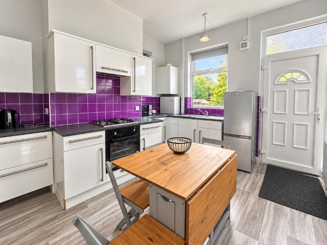 Grange Street, Wakefield, WF2 3 bed house to rent £1,100 pcm £254 pw