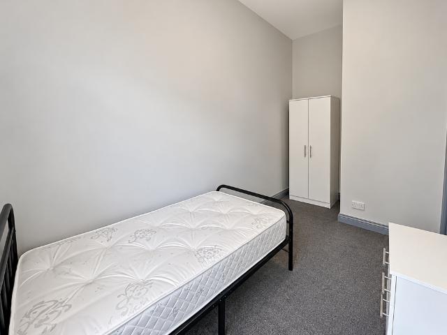 Grange Street, Wakefield, WF2 1 bed house to rent £525 pcm £121 pw