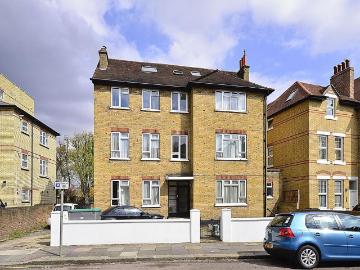 Grange Park, Ealing, London, W5 2 bed flat to rent £3,500 pcm £808 pw