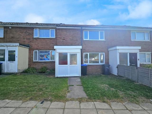 Grange Road, Boothville, Northampton. 2 bed terraced house to rent £1,000 pcm £231 pw