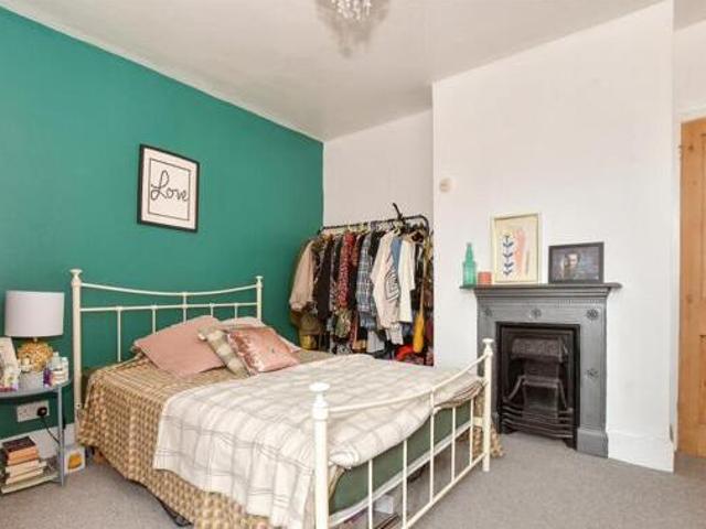 Grange Road, East Cowes, 2 Bedroom End