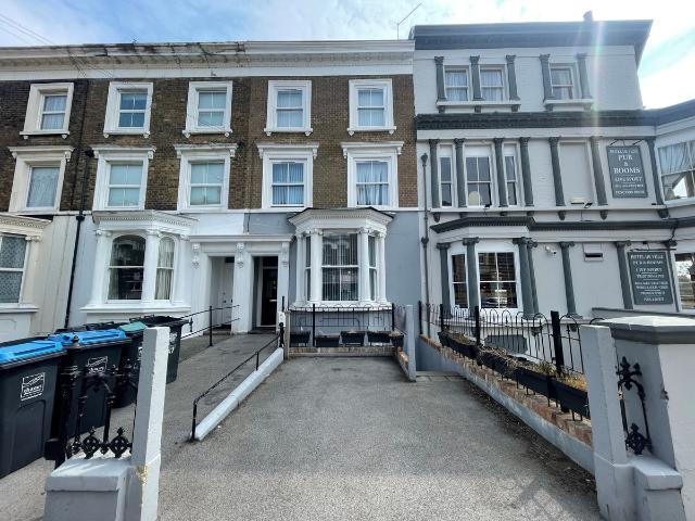 Grange Road, Ramsgate CT11, 2 bed flat to rent, £1,250 pcm | PrimeLocation