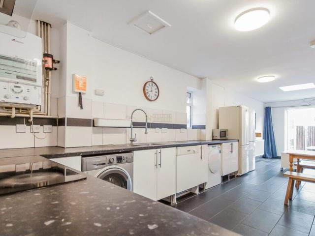Grange Road, Selly Oak, Birmingham B29, 6 bed shared accommodation to rent, £563 pppm | PrimeLocation