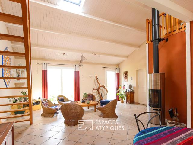 Grange réhabilitée avec étang proche du littoral vendéen 179m² L'Aiguillon sur Vie