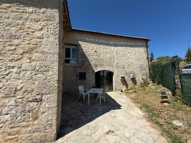 Grange Renovee Avec 2 Hectares De Terrain Proche De Cahors 145m² Saint Pierre Lafeuille