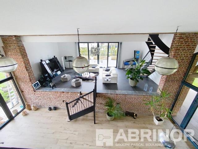GRANGE RENOVEE DE 423 m² HABITABLES