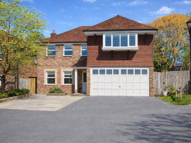 Grange Walk, Grangeways, Patcham, Brighton BN1, 4 bed detached house to rent, £4,500 pcm | PrimeLocation
