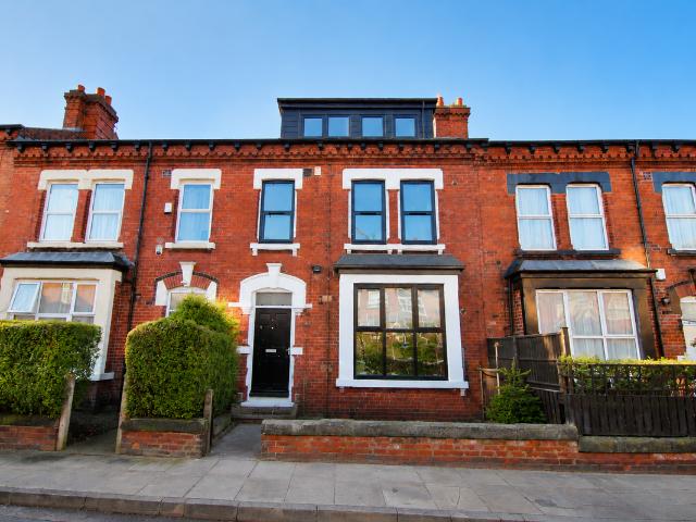 Grange Terrace, Leeds LS7, 2 bed flat to rent, £895 pcm | PrimeLocation