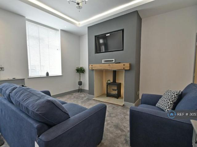 Grange Terrace, Rossendale, BB4 1 bed in a house share to rent £690 pcm £159 pw