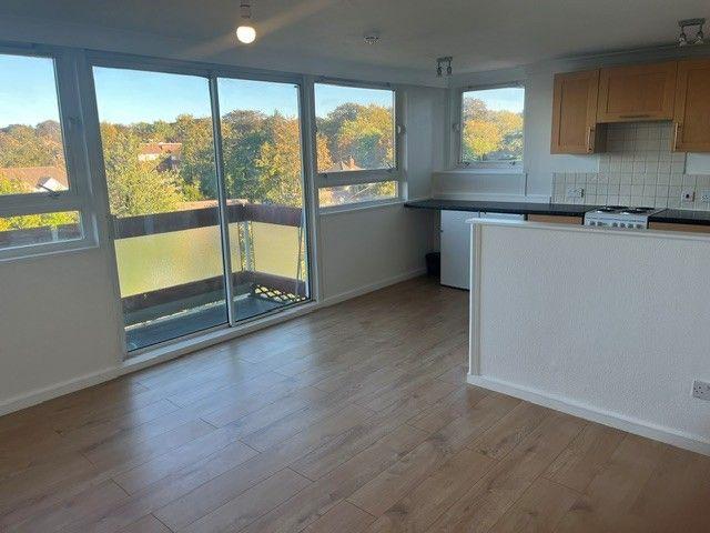 Grange Vale Leith Towers, Sutton SM2, 2 bed flat to rent, £1,750 pcm | PrimeLocation