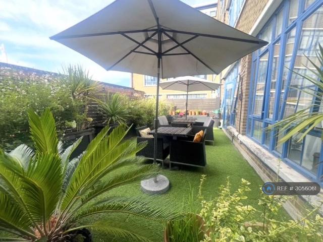 Grange Yard, London, SE1 2 bed flat to rent £3,250 pcm £750 pw