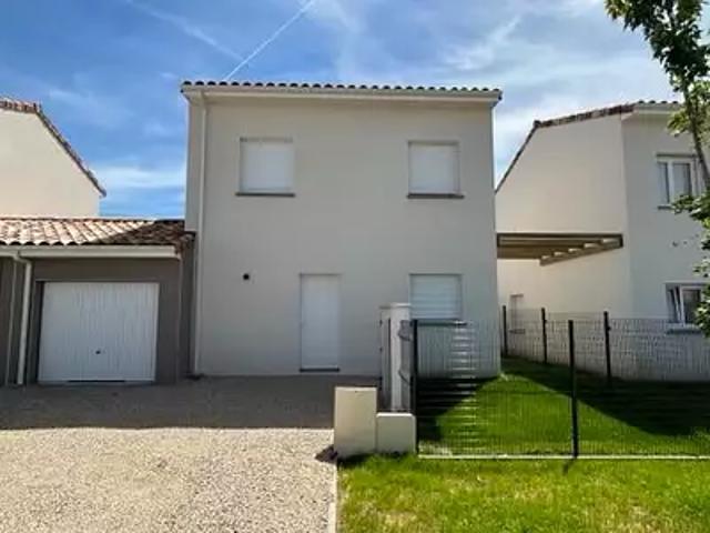 Granges les Beaumont 26600 Location maison 4 pièces t4 jardin terrasse