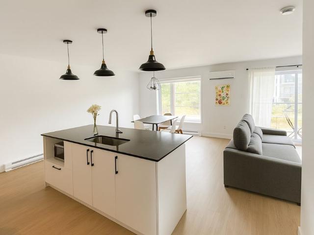 GRAND 4 ½ MODERNE, INTERNET + 2 STAT
