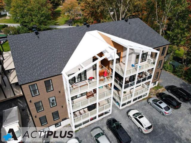 Grand 5 ½ haut de gamme à louer – Construction récente – Disponible maintenant