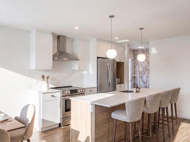 Grand 5 1/2 Neuf Style Condo
