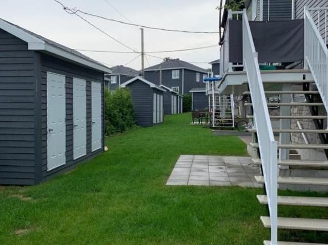 Grand 5 1/2 style Condo Triplex