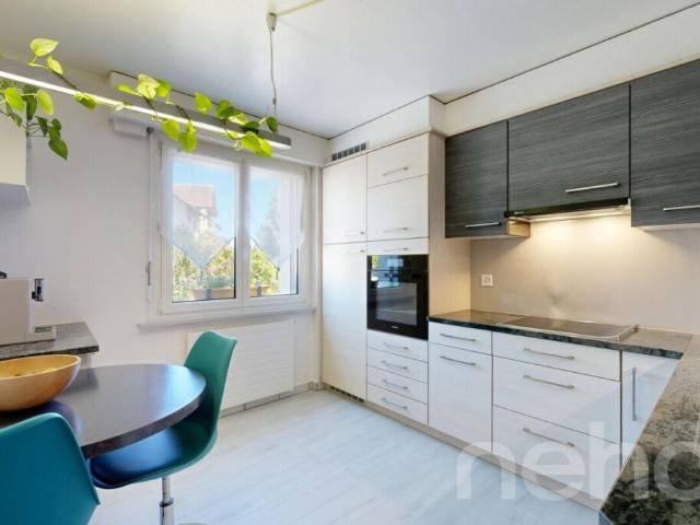 Grand 5.5 pièces en excellent état dans immeuble rénové
