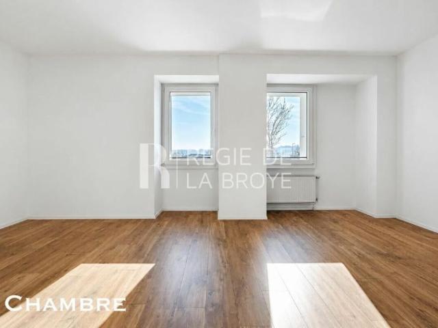 Grand 5.5 pièces rénové de 130 m² 3 chambres et 2 salles d'eau Montet