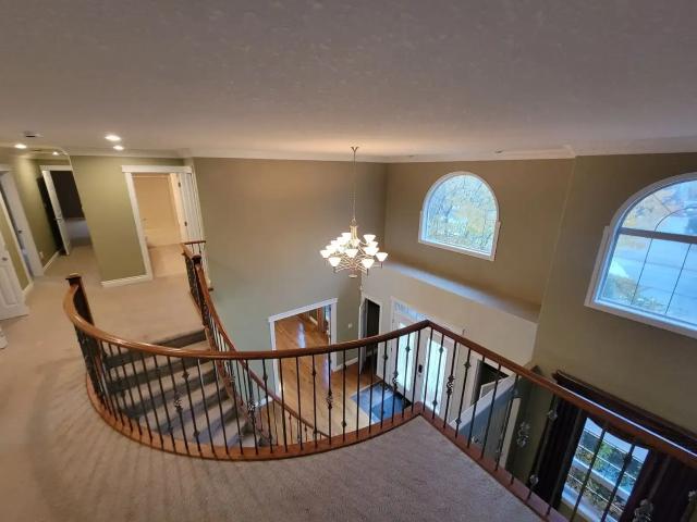 Grand 7 Bedroom Family Estate with Dual Home Offices — 7 Bedrooms House