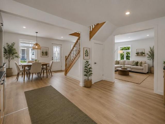 Grand 7 ½ Rénové De 3 Chambres à Lévis