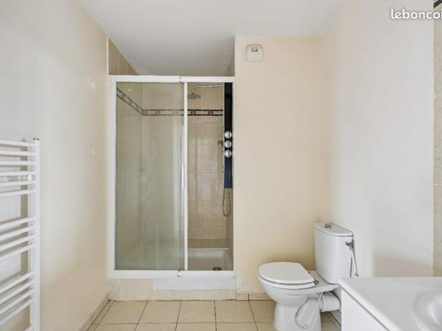 Grand 2 pieces dernier etage