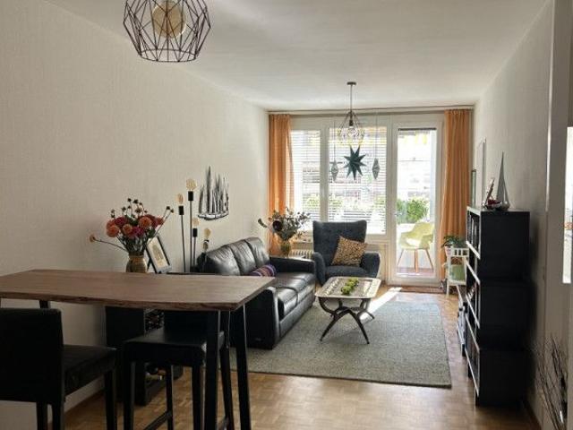 Grand 3 pièces avec balcon aux Eaux Vives