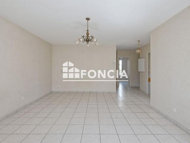 Grand T3 de 72 m² avec terrasse, garage et stationnement
