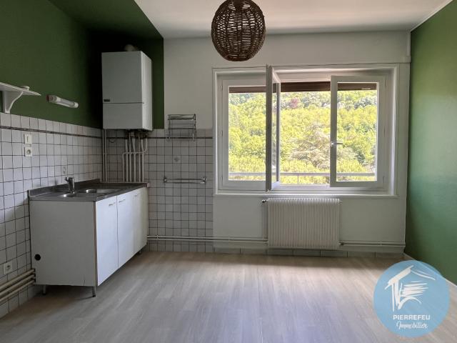 GRAND T3 EN DUPLEX AVEC ASCENSEUR