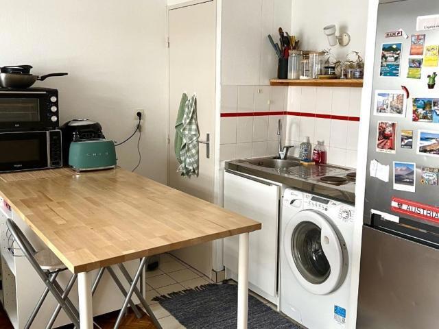 Grand T1 meublé de 31 m2 avec balcon – proche des transports – Lyon 7ème