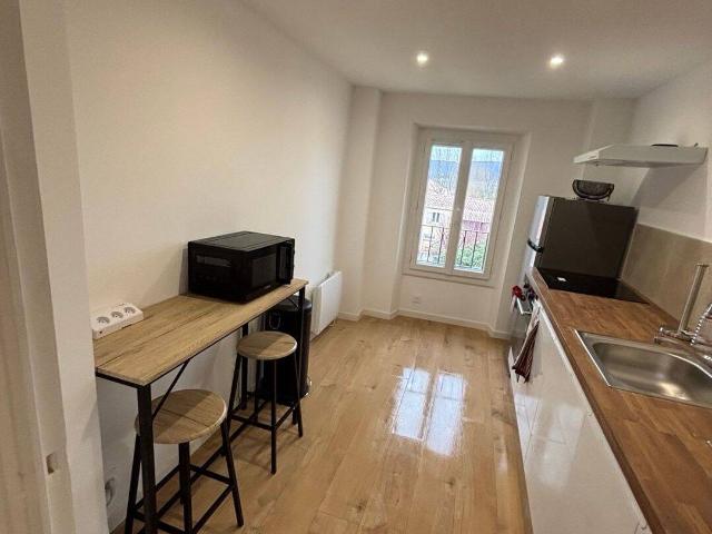 Grand T1 meublé de 46 m² – Le Puy Sainte Réparade