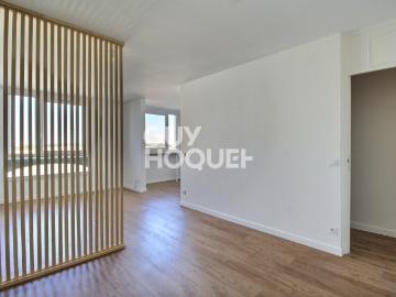 Appartement à louer à Place Ennemond Romand - Cuisine équipée