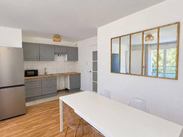 GRAND T2 43 M² – SURESNES LIMITE PUTEAUX – MEUBLÉ À NEUF – GRANDE CAVE