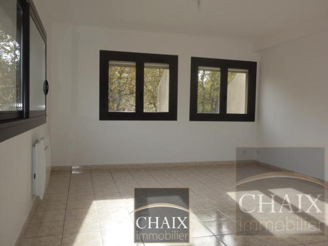 GRAND T2 dans petite copropriété AUBAGNE