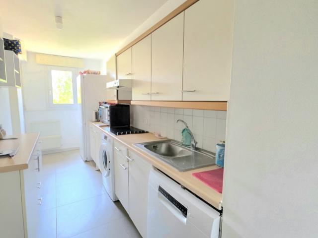 GRAND T2 DE 66 M2 PROCHE GAMBETTA