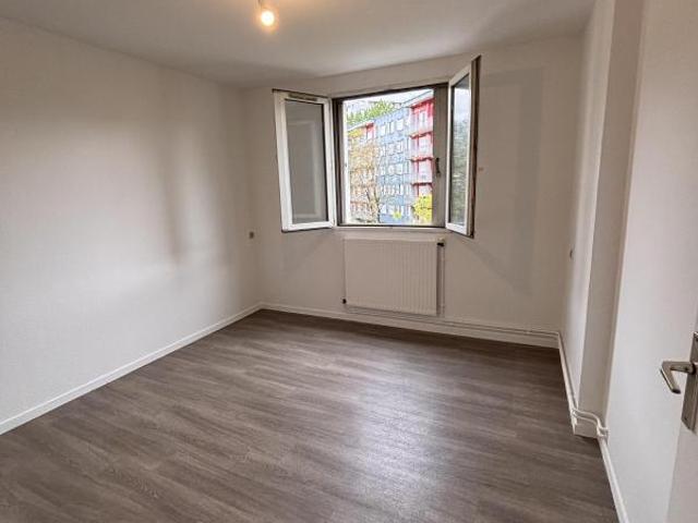 Grand T2 lumineux – 58 m² – Résidence Le Prisme – Grenoble