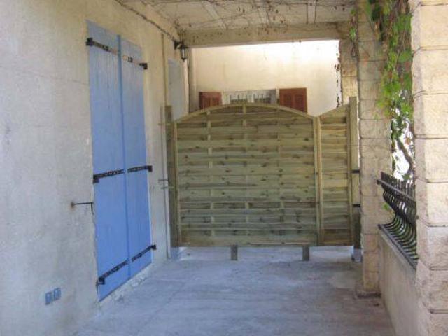 GRAND T2 REZ DE CHAUSSEE 65 m2