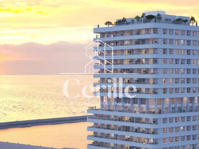 Grand T4 d’exception au 24ᵉ étage – Vue mer, lumière et espa. 151m² Marseille 2ème