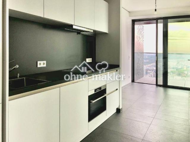 Grand Tower Exklusive 2 Zimmer Wohnung mit Skylineblick im 38. OG