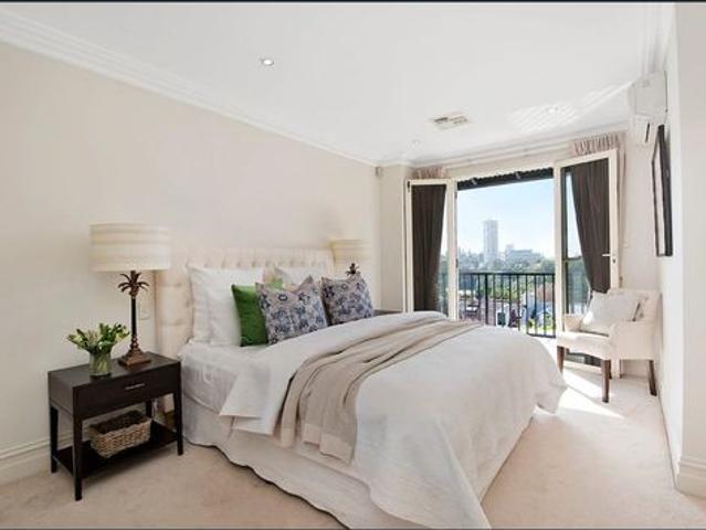 Grand Victorian Terrace With Sweeping Harbour Views