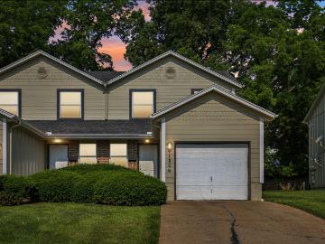 Grand Vue Townhomes 3 Bedroom Home for Rent at 11720 Newton Ave, Kansas City, MO 64134 Crossgates