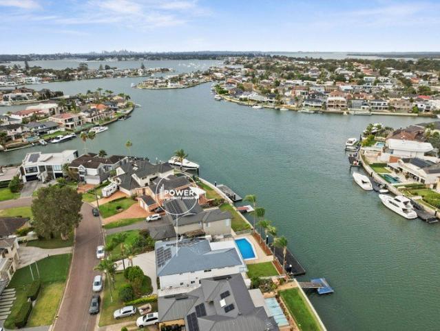 Grand Waterfront Family Oasis