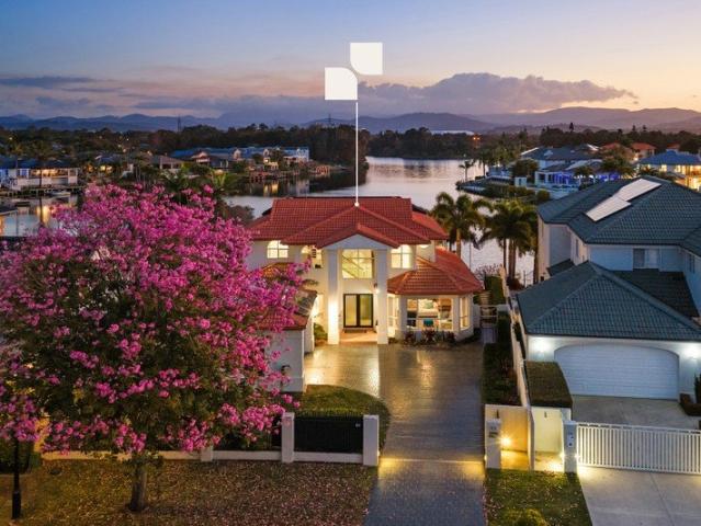 Grand Waterfront Living with 22.8m of Prized Waterfrontage