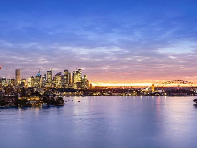 Grand Whole Floor Point Piper Residence with Breathtaking Panoramic Harbour and City Views
