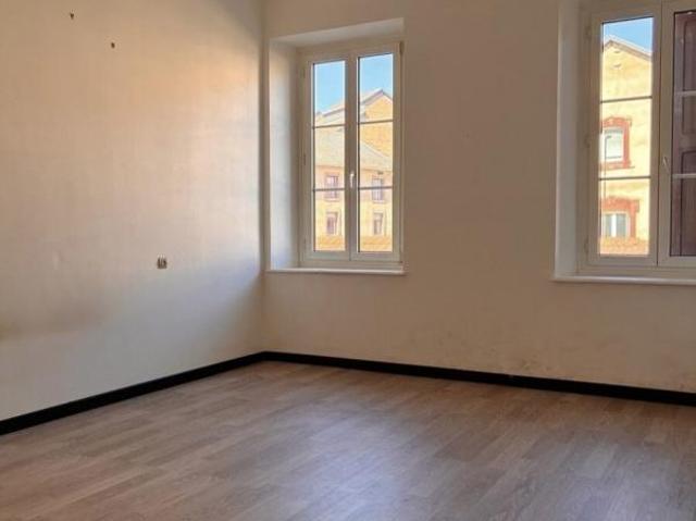 Grand appartement 4 pièces de 110 m² avec jardin et garage