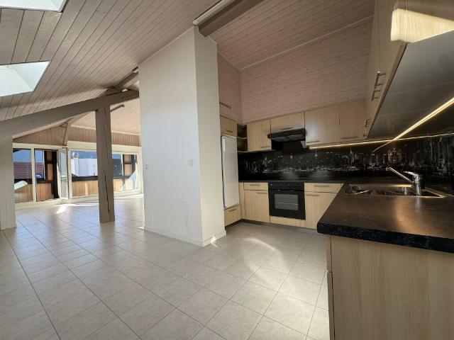 Grand appartement 4 pièces de 115 m² avec balcon ? La Sagne