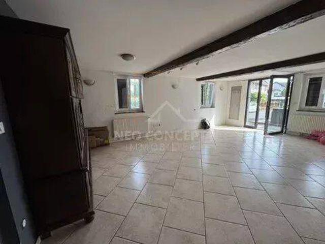Grand appartement 4 pièces de 117 m² en rez de chaussée à Dalhun
