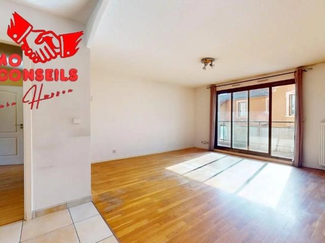 Grand appartement 98 m2 grande terrasse secteur Montchat